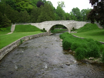 Cobblestone Bridge.